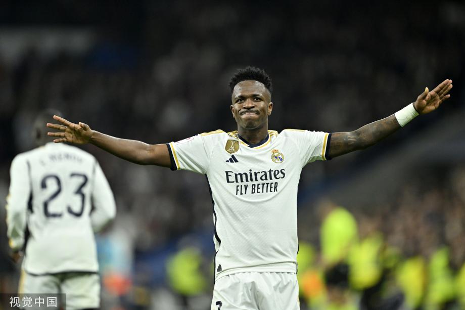 她不但在体 她不但在体